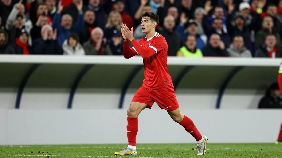 Liverpool have made it clear they have no intention of selling teenage winger Rio Ngumoha to Arsenal, who hold a genuine...