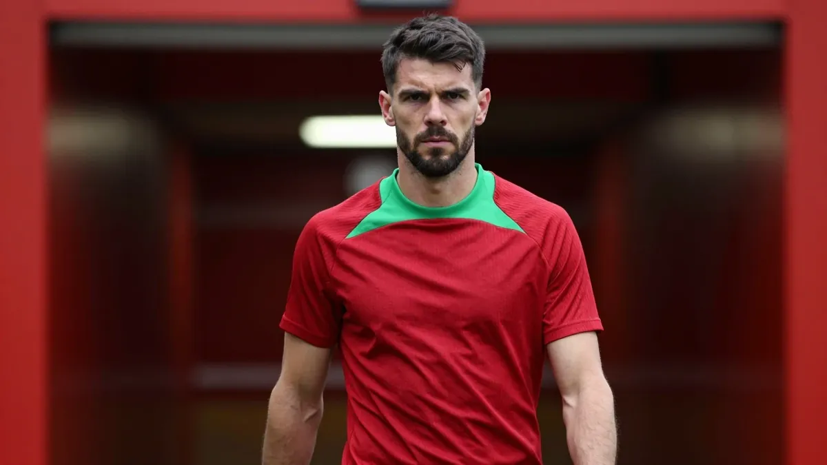 In the 90+6 minute of the 2-2 draw between Newcastle United and Liverpool, VAR confirmed a penalty for Liverpool after...