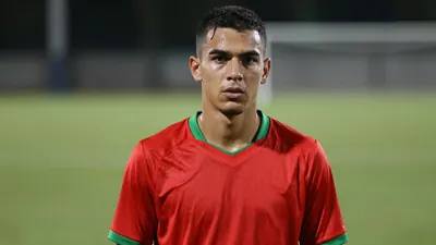 Ex-Liverpool forward Emile Heskey discusses the potential signing of Paris Saint-Germain winger Bradley Barcola by...