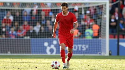 Alexis Mac Allister's father states no contract renewal discussions have taken place with Liverpool, dismissing links to...