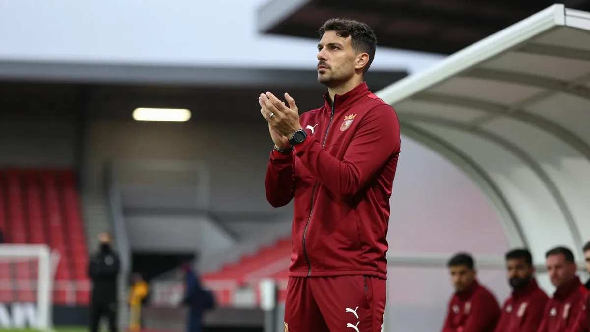 Liverpool head coach Andoni Iraola returns to face Bournemouth, his former club, as his new side seeks a first league win...