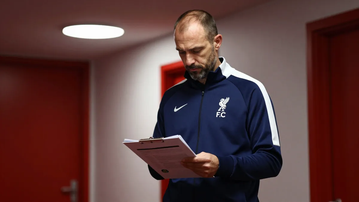 Liverpool F.C. are reportedly targeting Paris Saint-Germain winger Bradley Barcola, but Jamie Carragher believes the Reds...