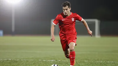 Liverpool F.C.: Milos Kerkez explains how new Liverpool F.C